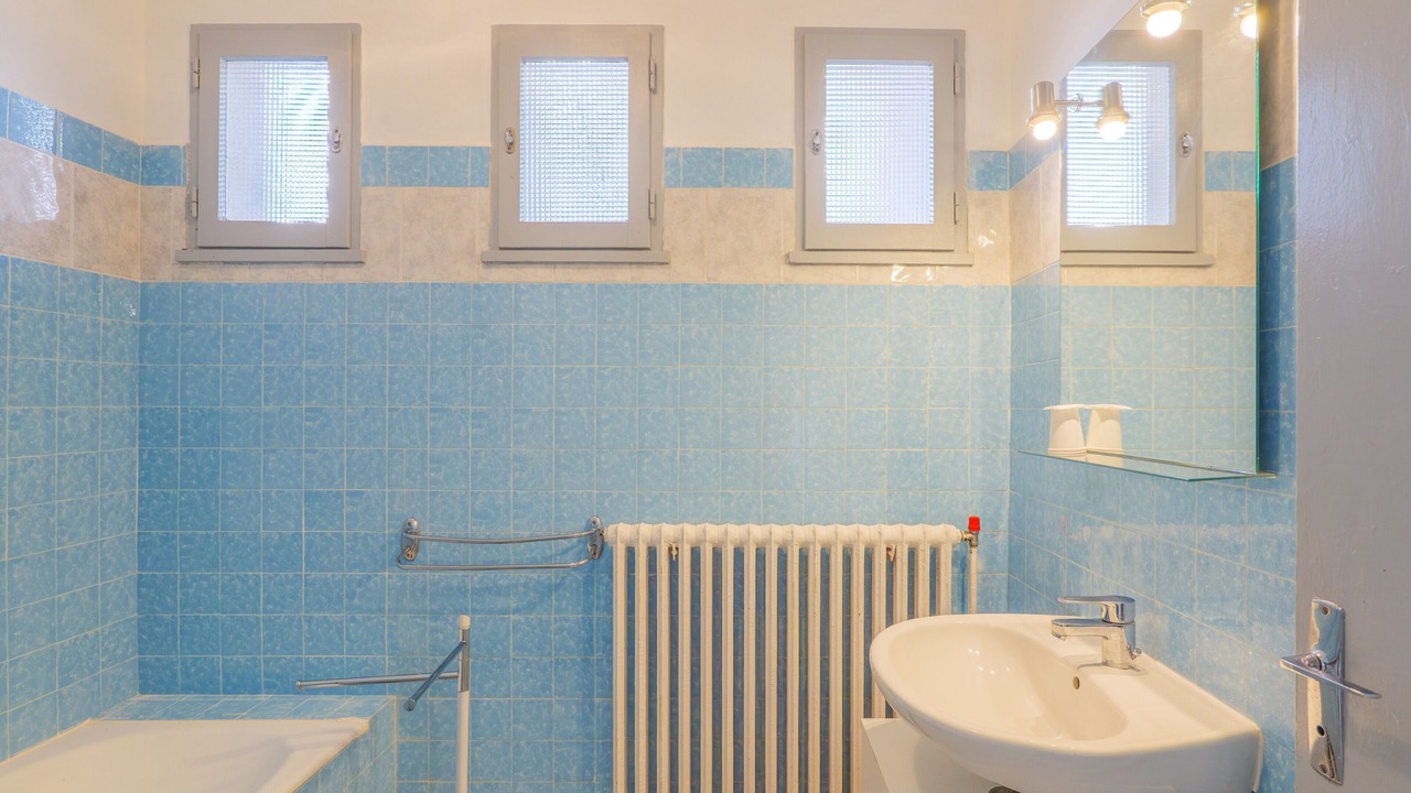 Photo of Bathroom in La Garde-Adhemar