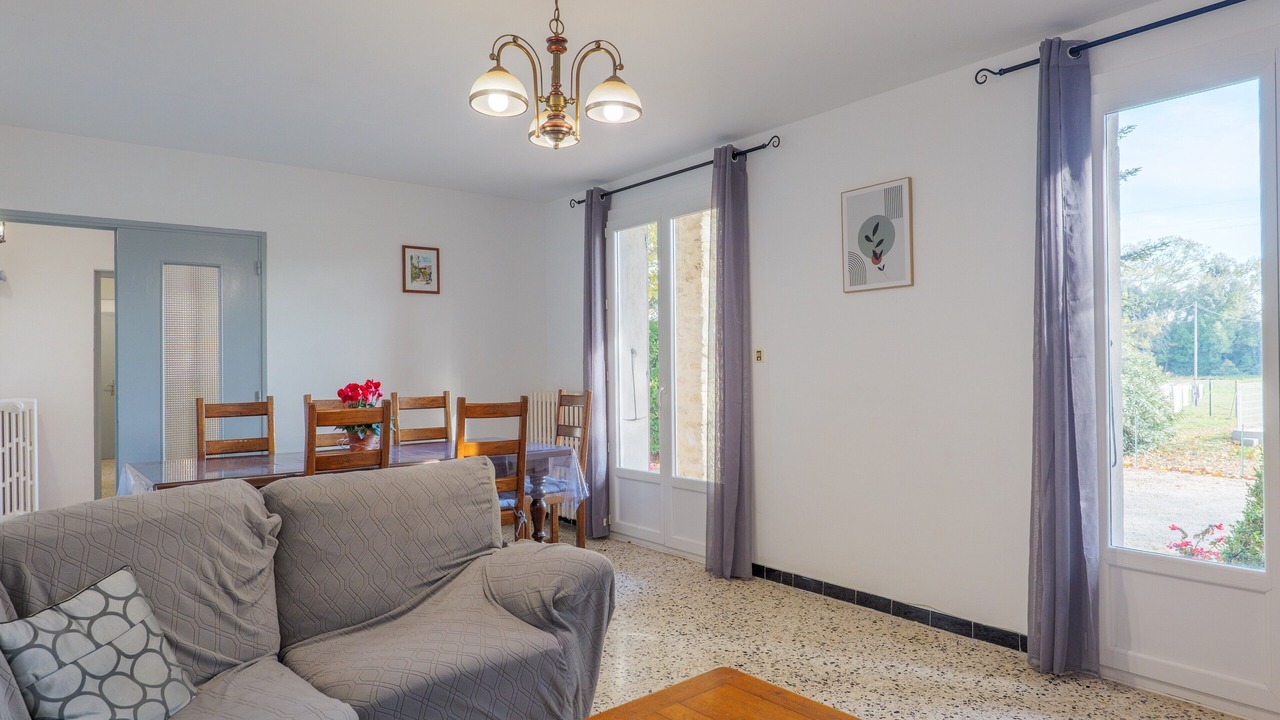Photo of Livingroom in La Garde-Adhemar