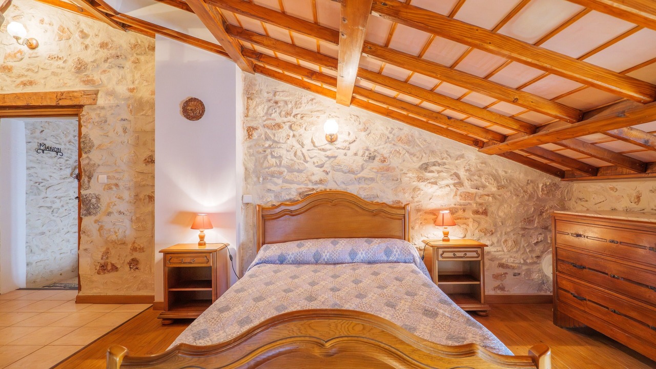 Photo of Bedroom in La Garde-Adhemar