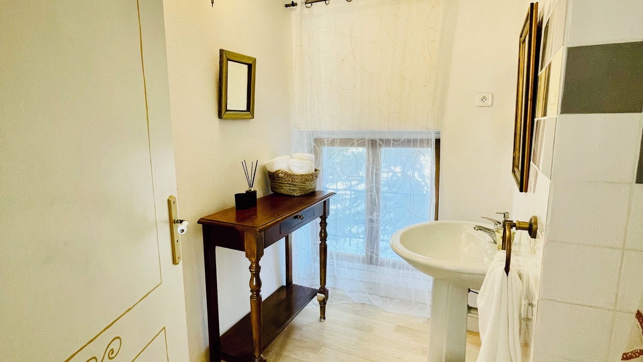 Photo of Bathroom in Salles-sous-Bois
