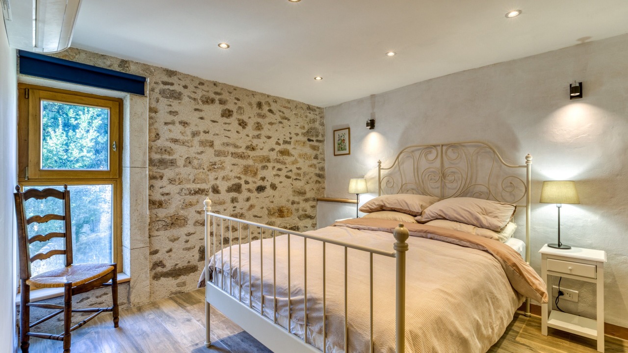 Photo of Bedroom in Villemagne-l'Argentiere