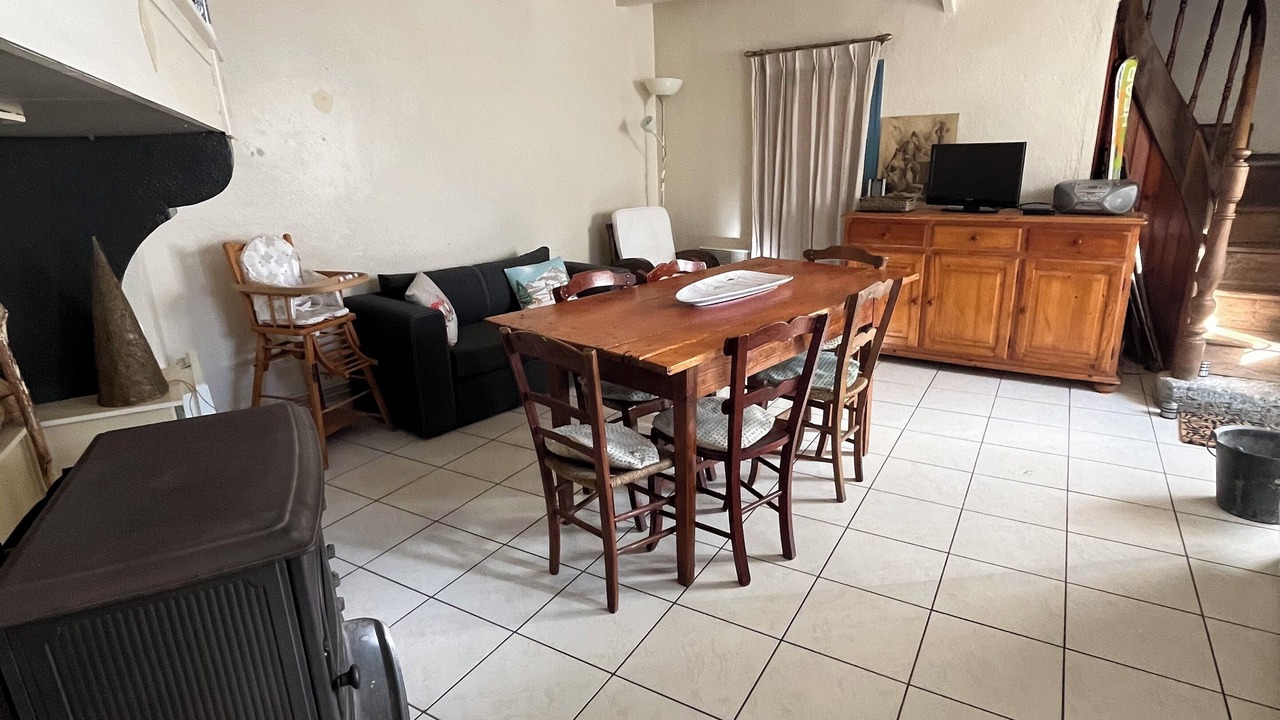 Photo of Others in Sers