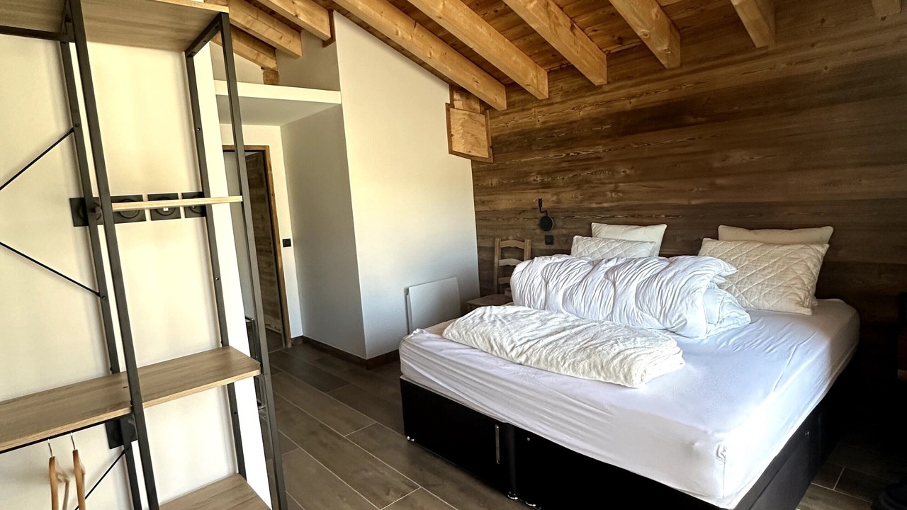 Photo of Bedroom in Eclose-Est