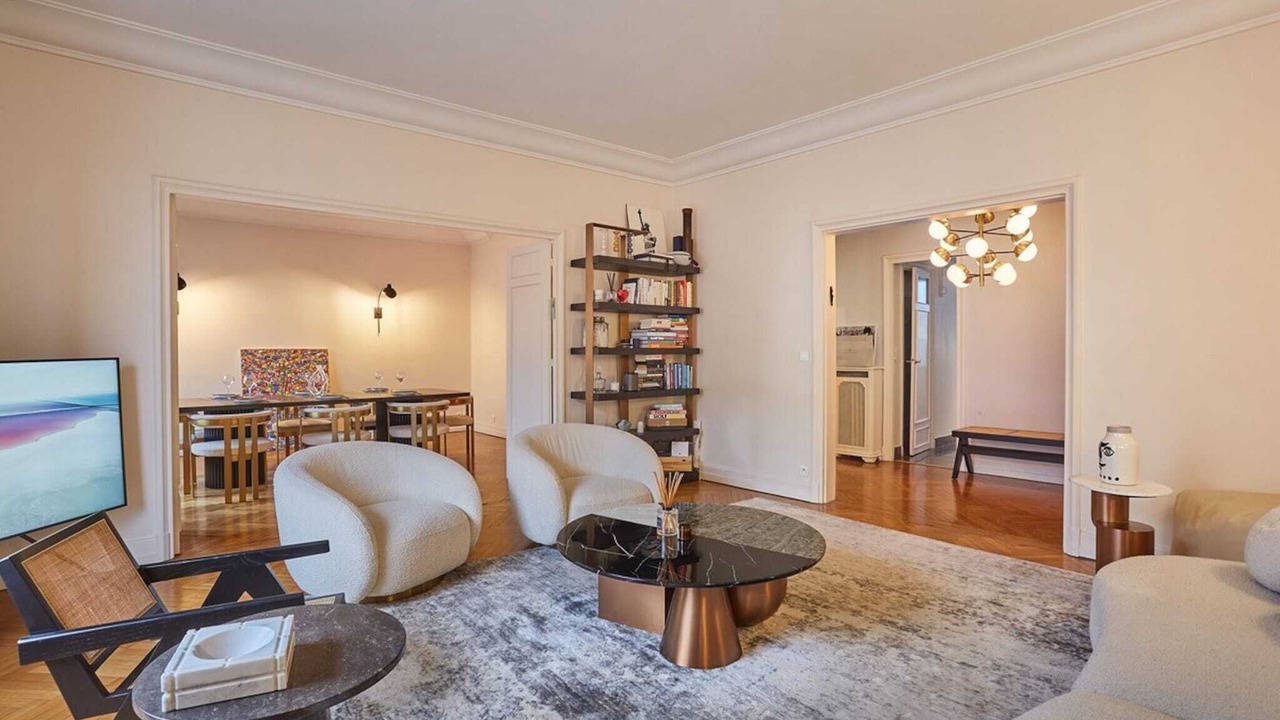 Photo of Livingroom in Champs-Elysees