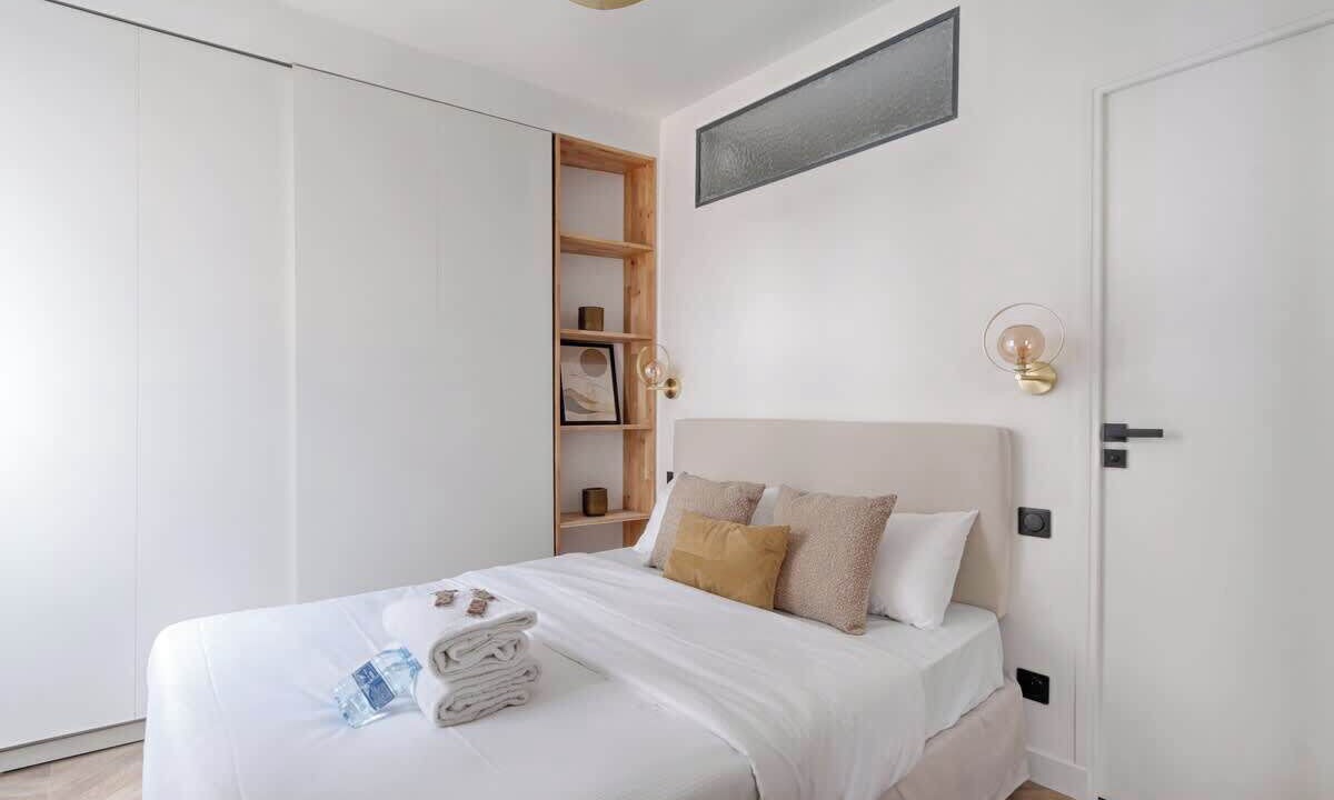 Photo of Bedroom in Hopital Saint-Louis