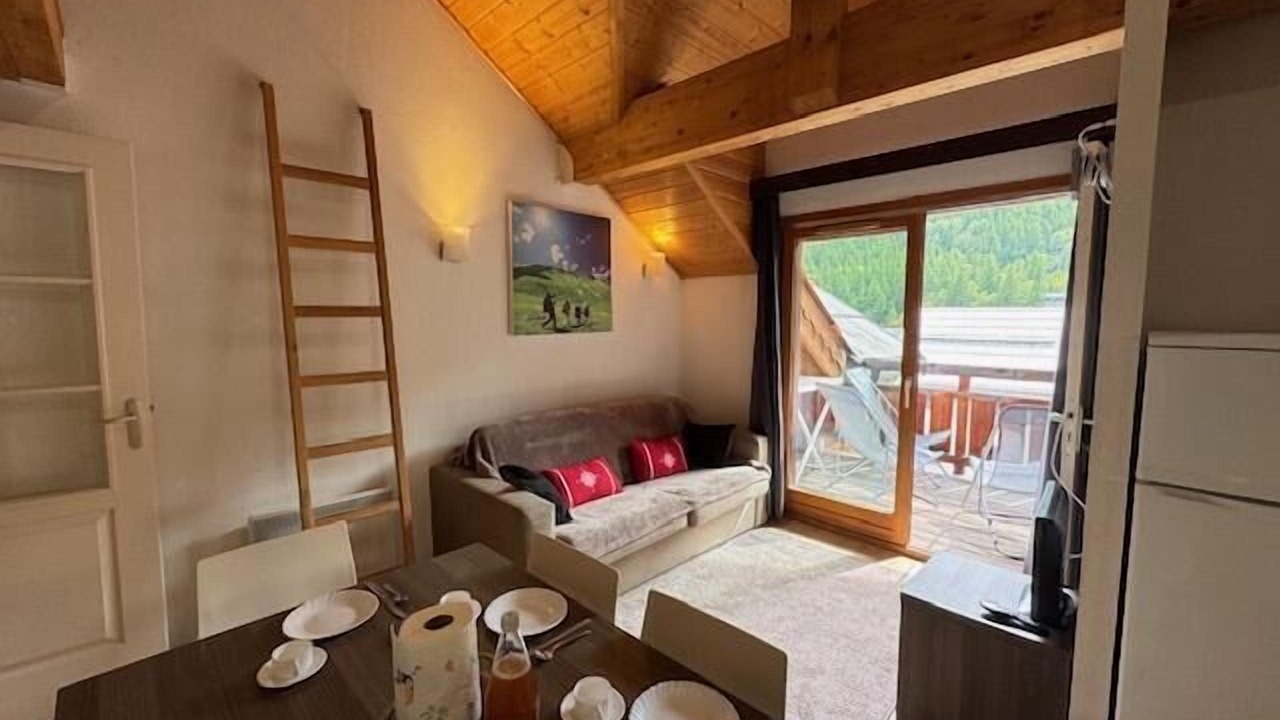 Photo of Livingroom in Chantemerle