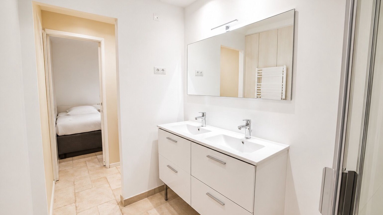 Photo of Bathroom in Saint-Roch