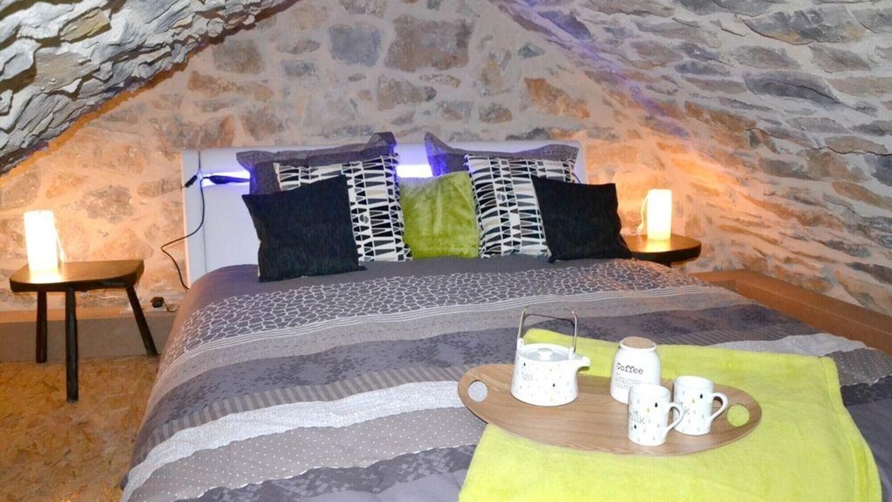 Photo of Bedroom in Mostuejouls