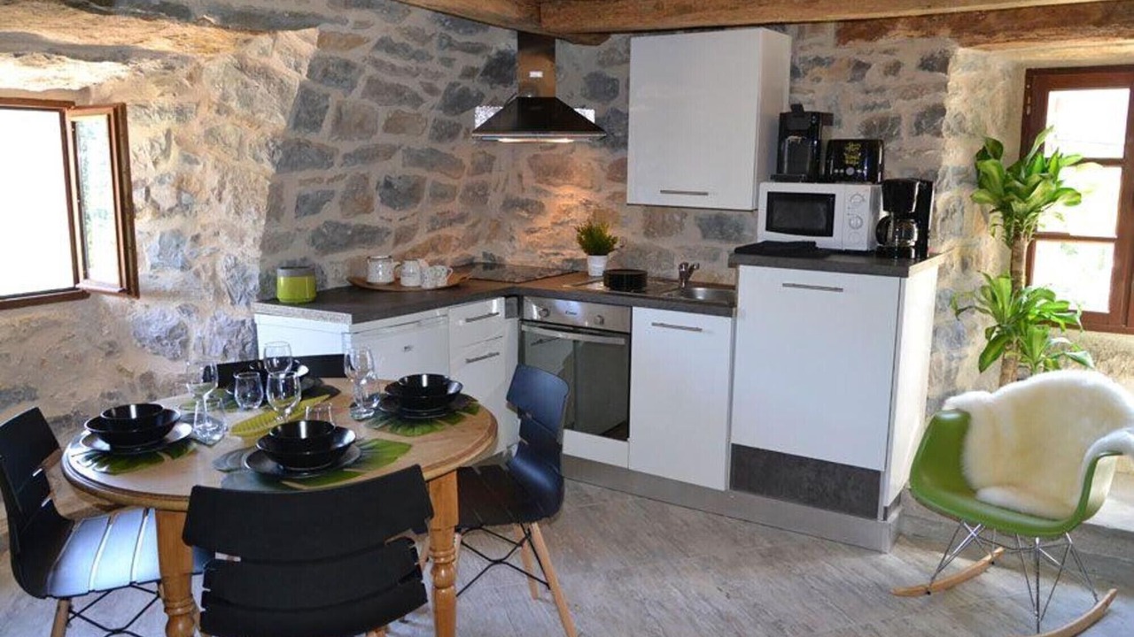 Photo of Kitchen in Mostuejouls