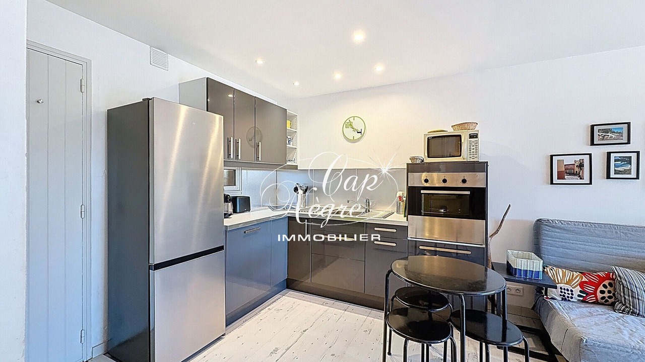 Photo of Kitchen in Le Lavandou