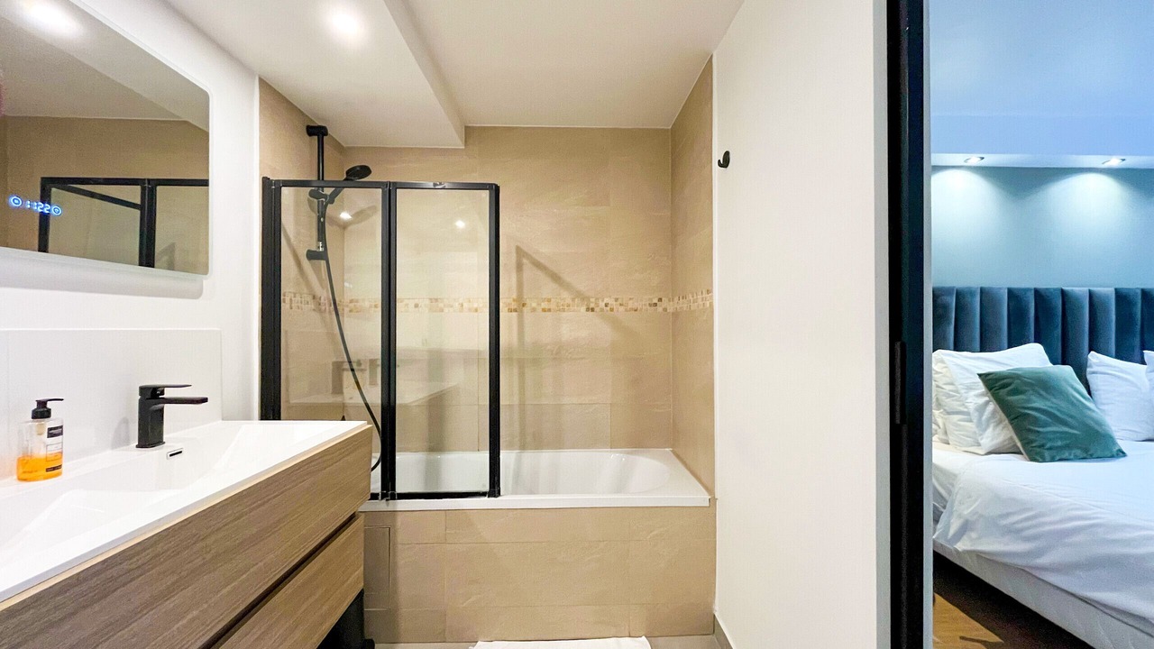 Photo of Bathroom in Vivienne