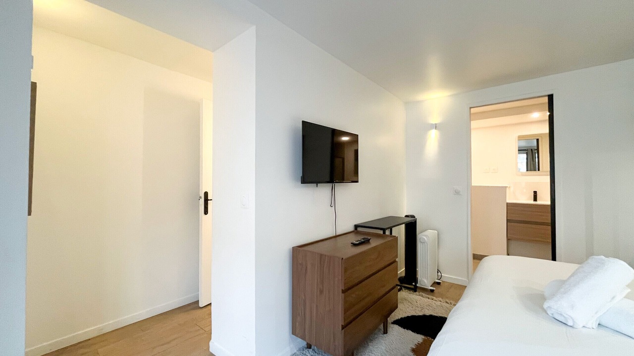 Photo of Bedroom in Vivienne
