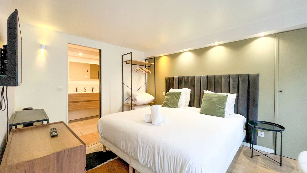 Photo of Bedroom in Vivienne