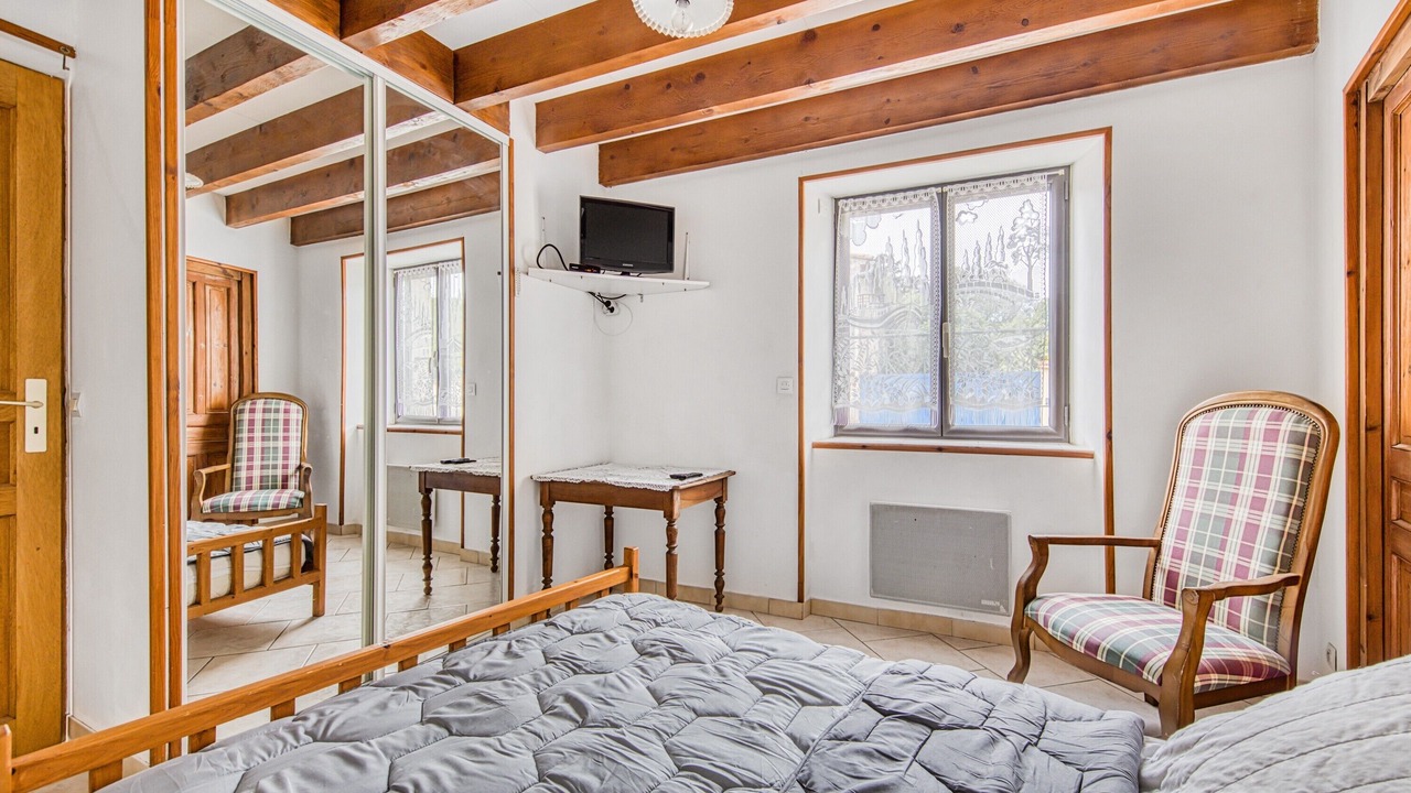 Photo of Bedroom in Saint-Seurin-de-Cadourne