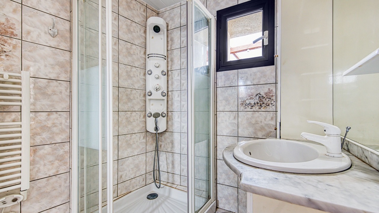 Photo of Bathroom in Saint-Seurin-de-Cadourne