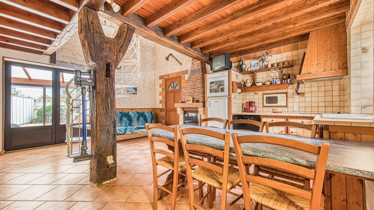 Photo of Kitchen in Saint-Seurin-de-Cadourne