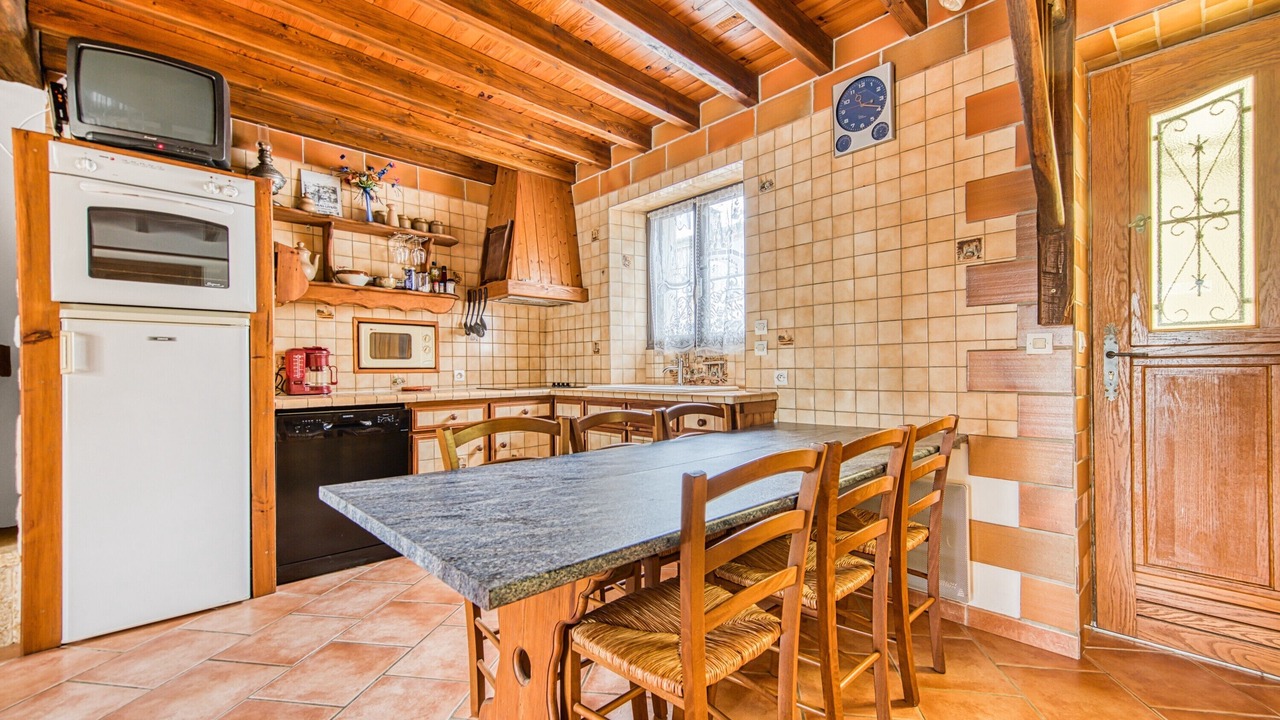 Photo of Kitchen in Saint-Seurin-de-Cadourne