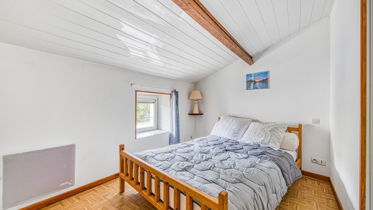 Photo of Bedroom in Saint-Seurin-de-Cadourne