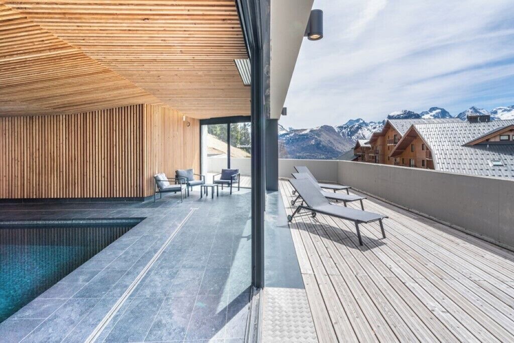 Photo of Outdoor in Auris