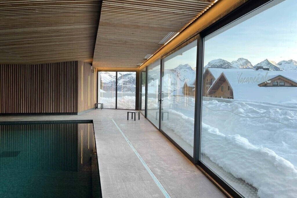 Photo of Outdoor in Auris