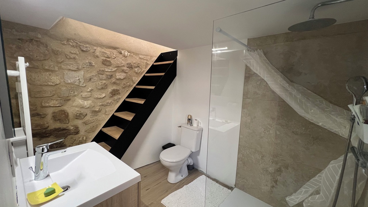Photo of Bathroom in Saint-Martin-de-Castillon