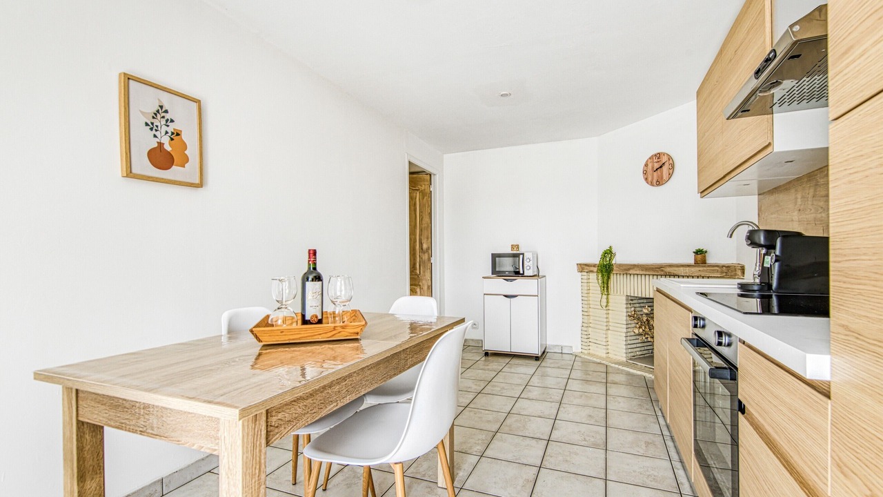 Photo of Kitchen in Begadan