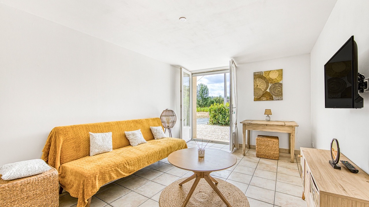 Photo of Livingroom in Begadan