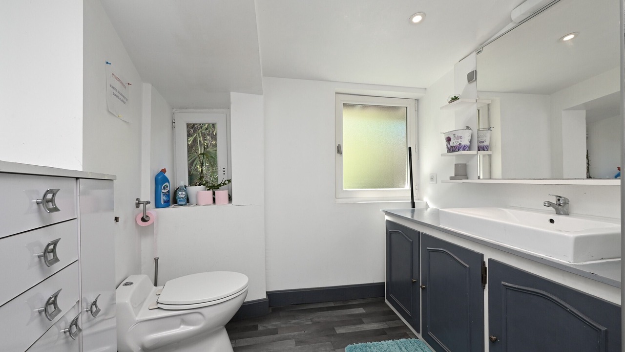 Photo of Bathroom in Chein-Dessus