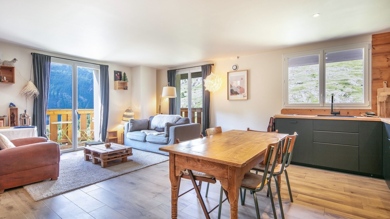 Photo of Livingroom in La Grave