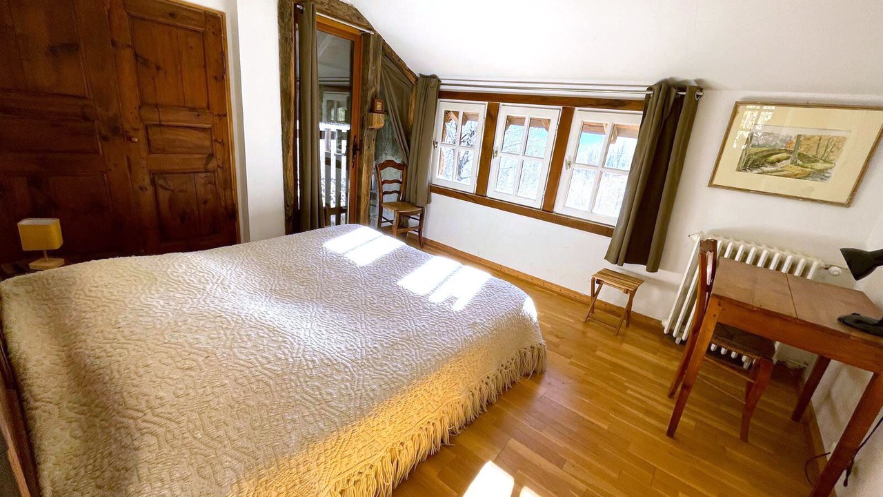Photo of Bedroom in Vic-sur-Cere