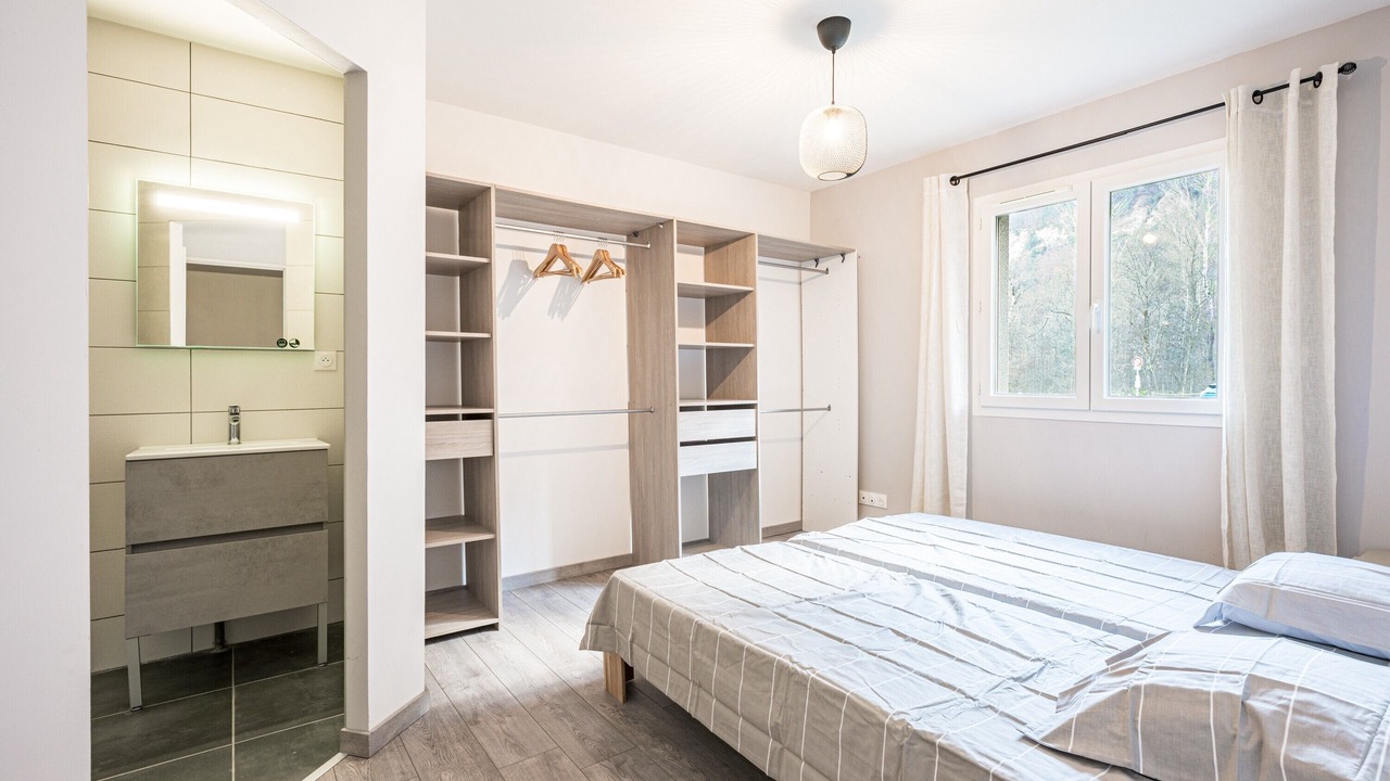 Photo of Bedroom in Saint-Jean-de-Maurienne
