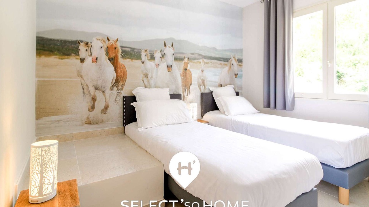 Photo of Bedroom in Le Lavandou