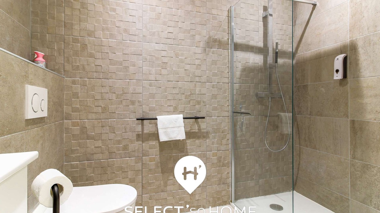 Photo of Bathroom in Le Lavandou