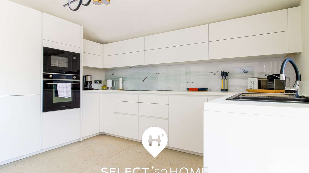 Photo of Kitchen in Le Lavandou