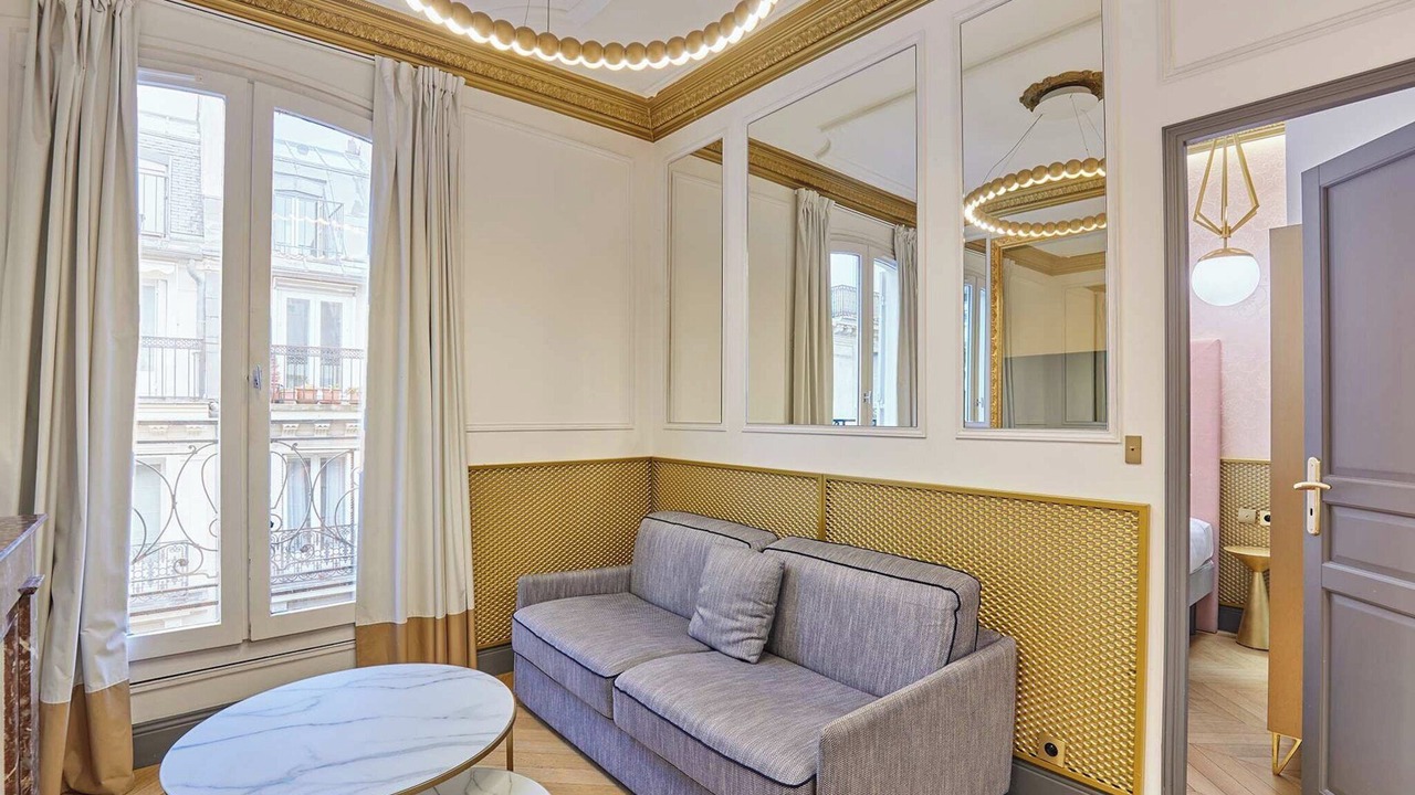 Photo of Livingroom in 8th Arrondissement