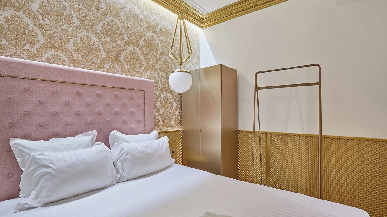 Photo of Bedroom in 8th Arrondissement