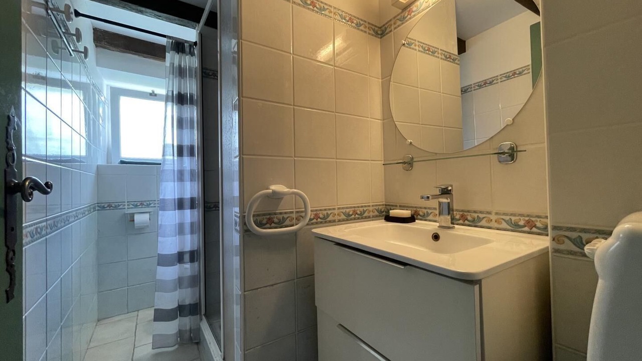 Photo of Bathroom in Uhart-Mixe