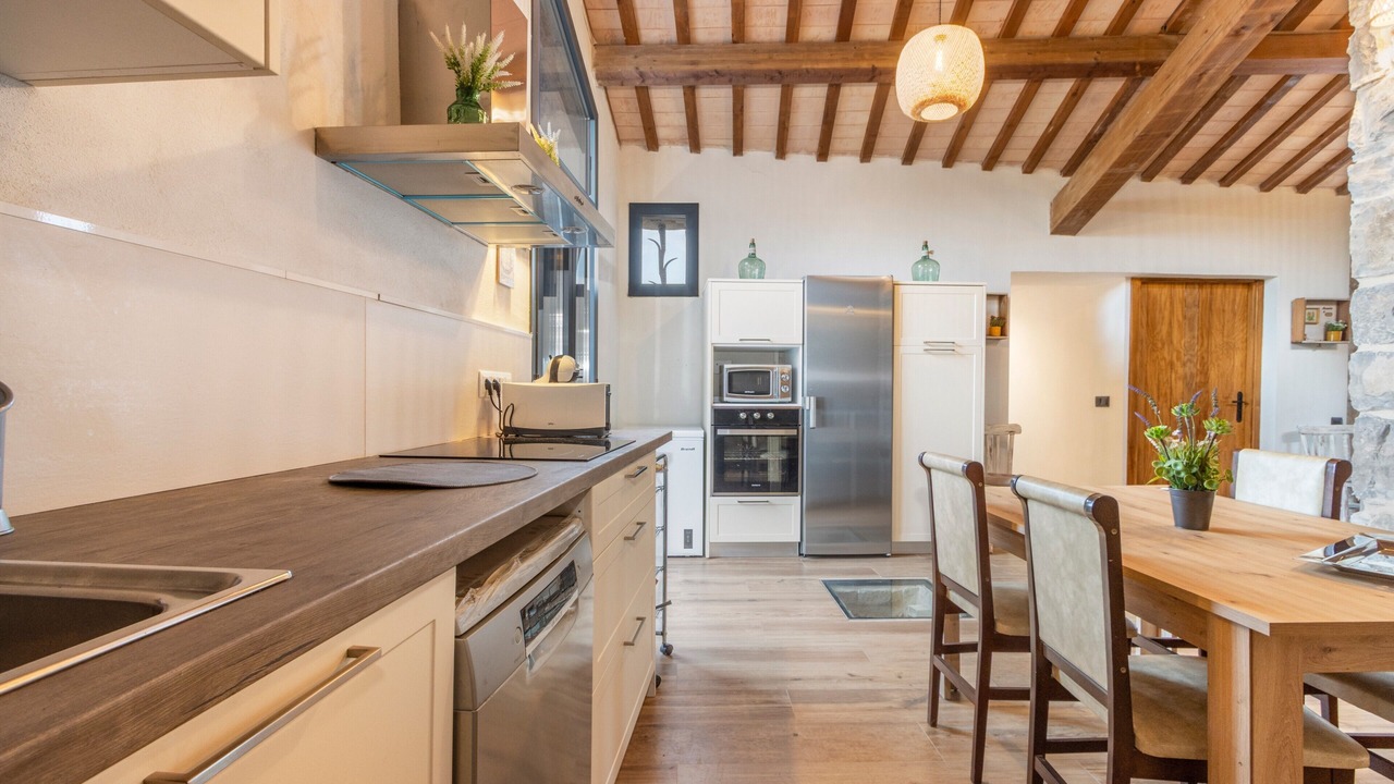 Photo of Kitchen in Montoliu de Segarra