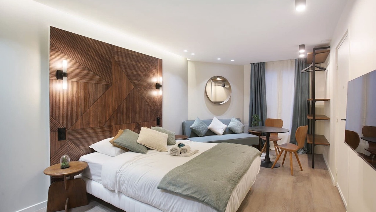 Photo of Bedroom in Pigalle