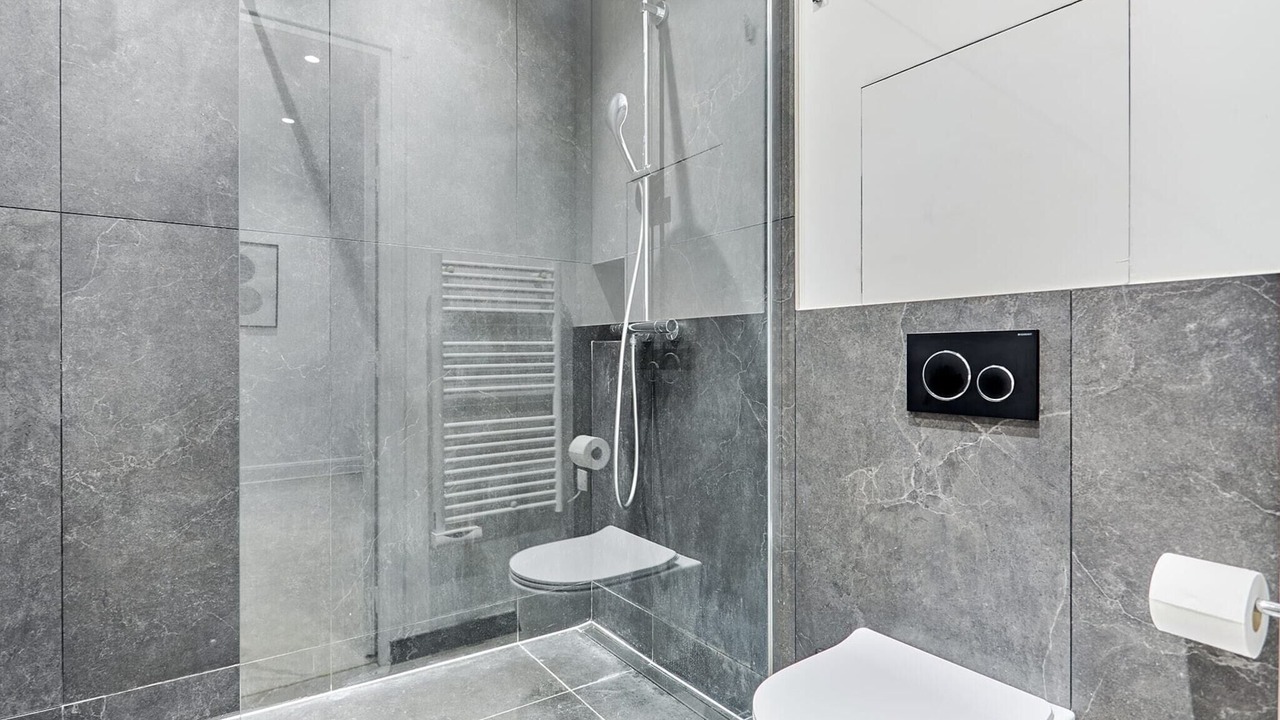Photo of Bathroom in 2nd Arrondissement