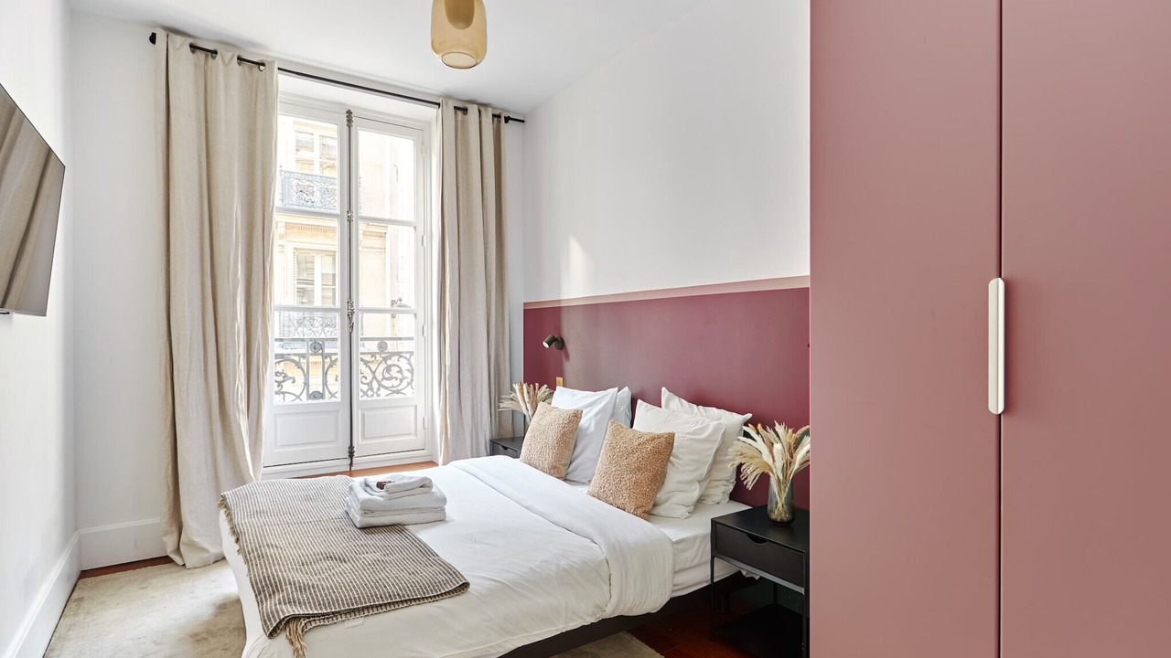 Photo of Bedroom in 2nd Arrondissement
