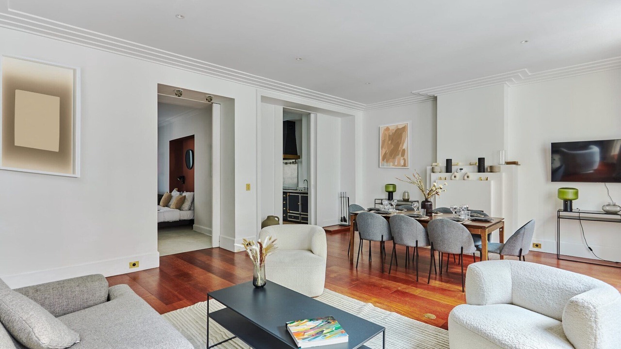 Photo of Livingroom in 2nd Arrondissement