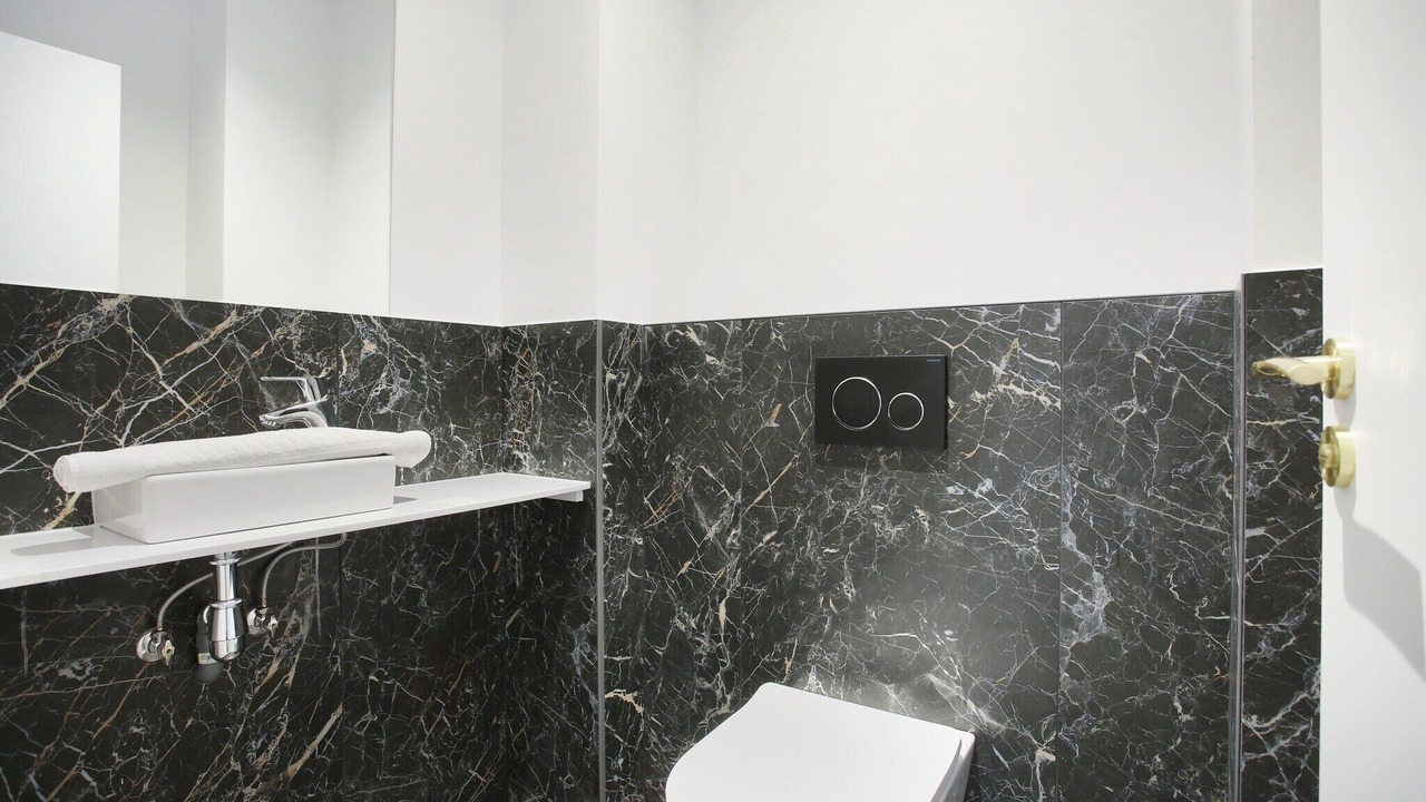 Photo of Bathroom in 2nd Arrondissement