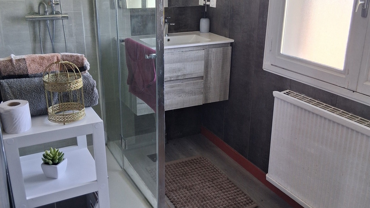Photo of Bathroom in Villesequelande