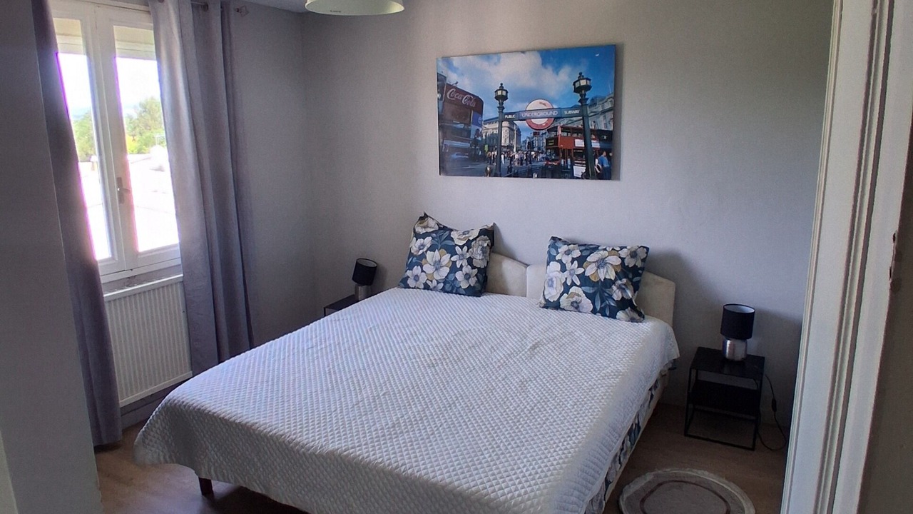 Photo of Bedroom in Villesequelande