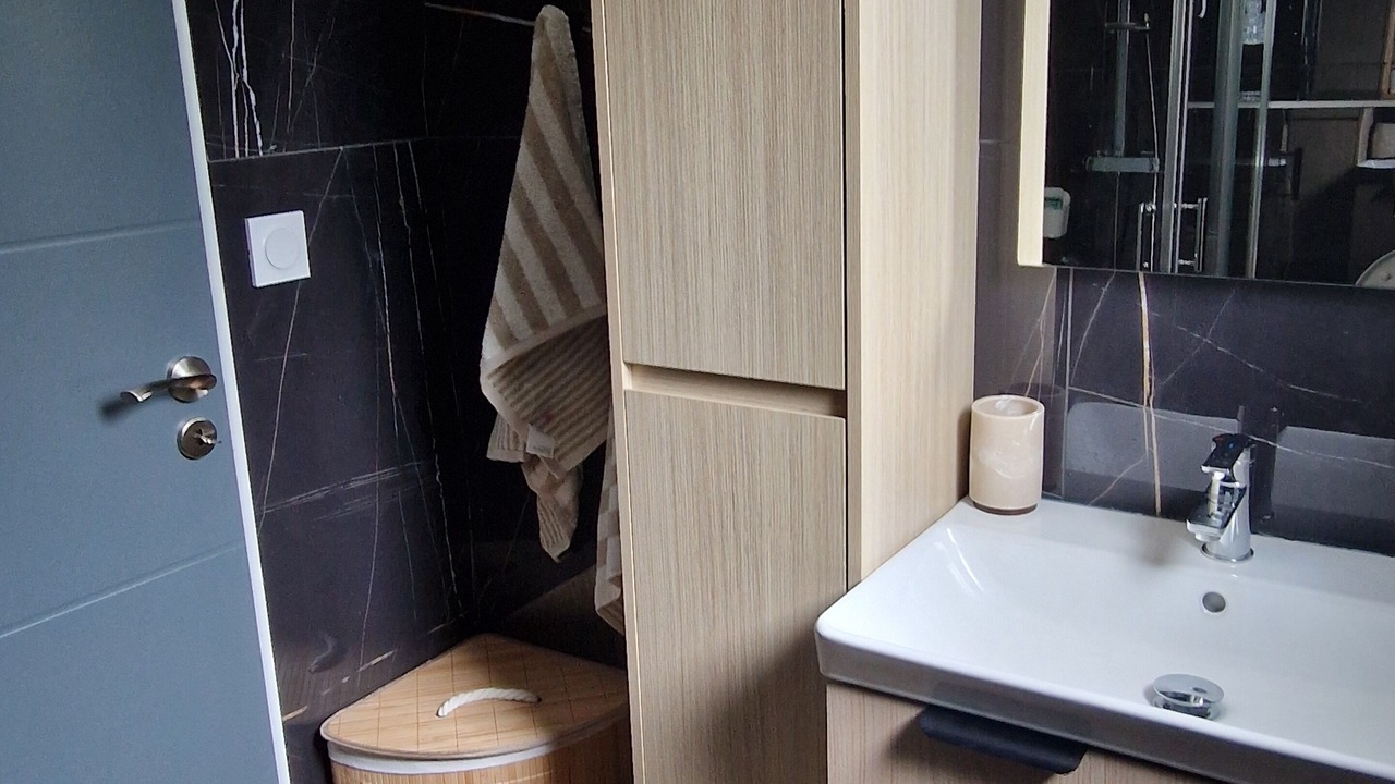 Photo of Bathroom in Ludies