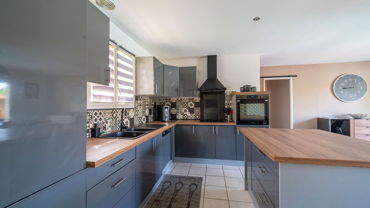Photo of Kitchen in Parentis-en-Born