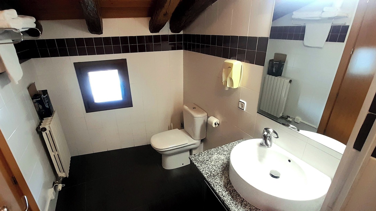 Photo of Bathroom in Anserall