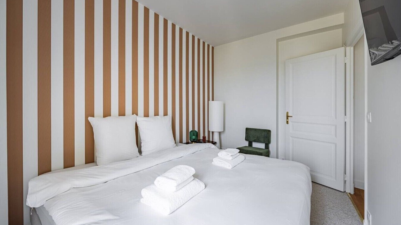 Photo of Bedroom in Champs-Elysees