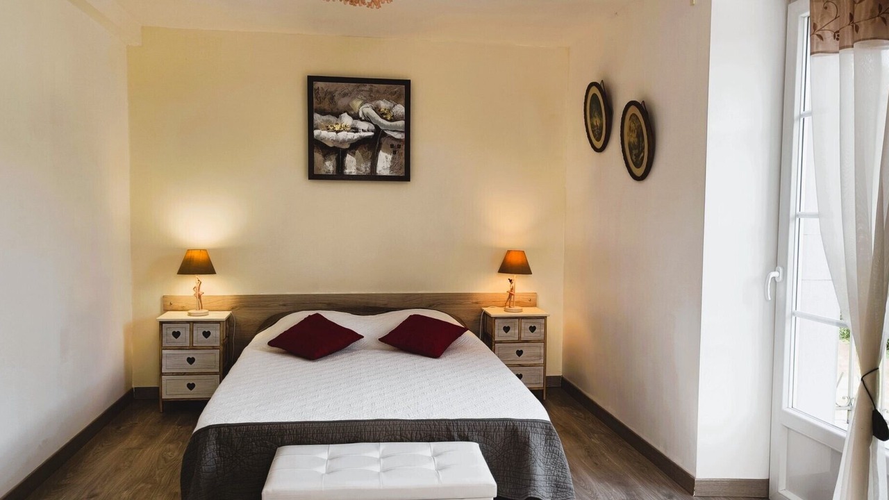 Photo of Bedroom in Oloron-Sainte-Marie